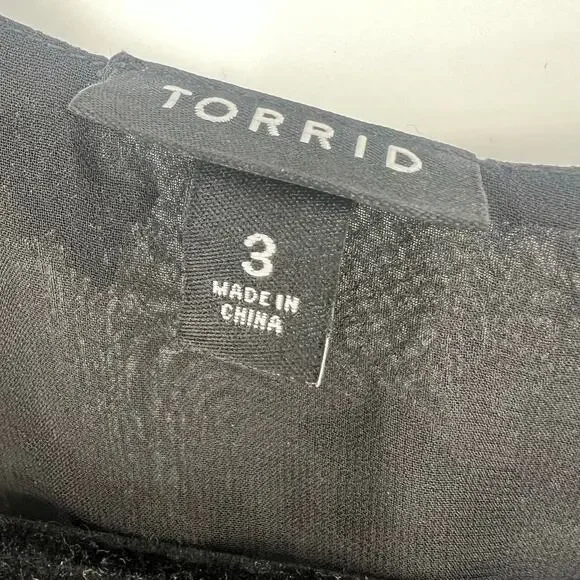 Torrid Star Surplice Ruffle Hem Wrap Top Black 3X 22-24 - Picture 2 of 8